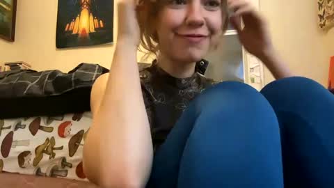 Snapshot of daisybaby699 chatting on February 2025 09:00:02 AM DaisyB3 online show from February 2025 09:00:02 AM