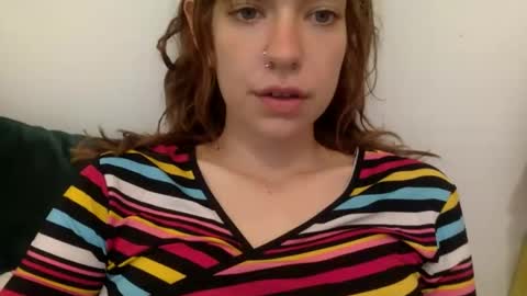 Snapshot of daisybaby699 chatting on October 2025 04:46:01 PM DaisyB3 online show from October 2025 04:46:01 PM