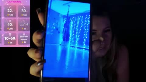 Snapshot of daisydeliciousxx chatting on December 2024 06:52:01 PM DaisyDeliciousxx online show from December 2024 06:52:01 PM