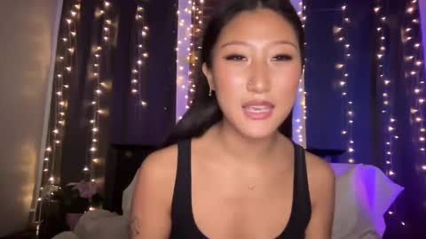 Daisy Kim online show from February 2025 02:49:01 AM