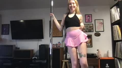 daisymynx online show from April 2026 02:17:02 AM