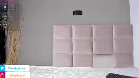 Daisy online show from October 2025 12:34:02 PM