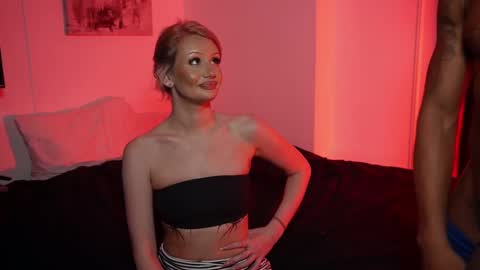 Snapshot of daisyy888 chatting on September 2025 04:12:02 AM daisy online show from September 2025 04:12:02 AM