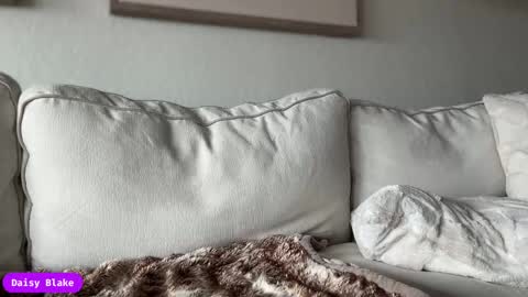 daisy blake  online show from October 2025 05:11:02 PM