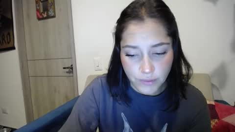 IG  dakotasofiaa online show from February 2025 02:45:02 AM