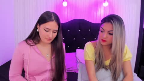 Snapshot of dakota_alice chatting on December 2024 03:54:01 AM Dakota and Valerie online show from December 2024 03:54:01 AM