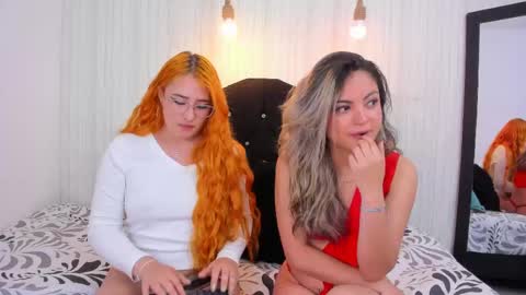 Snapshot of dakota_alice chatting on March 2025 01:45:01 AM Dakota and Valerie online show from March 2025 01:45:01 AM