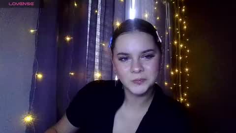 Snapshot of dakota_charm_ chatting on June 2026 09:58:01 AM Dakota online show from June 2026 09:58:01 AM
