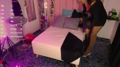 Caroliina online show from March 2026 08:36:01 PM