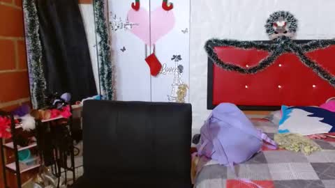 Snapshot of dakota_sweetx chatting on December 2024 10:09:02 PM Dakota And Bellamy online show from December 2024 10:09:02 PM