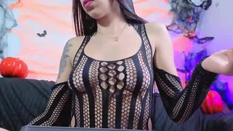 Snapshot of dakotaalee chatting on October 2025 02:41:01 PM Dakota online show from October 2025 02:41:01 PM