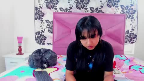 dakotaholand online show from December 2024 01:00:01 PM