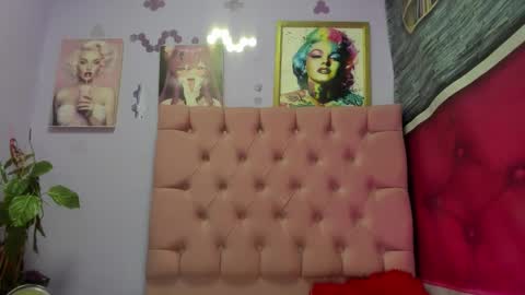 Mariana online show from October 2025 09:15:01 PM