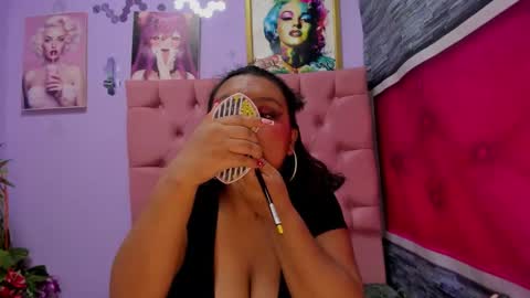 Mariana online show from November 2025 07:29:02 PM