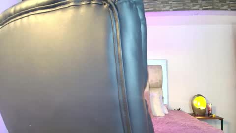 Snapshot of dakotarobbins_ chatting on February 2025 10:54:01 PM dakotarobbins_ online show from February 2025 10:54:01 PM