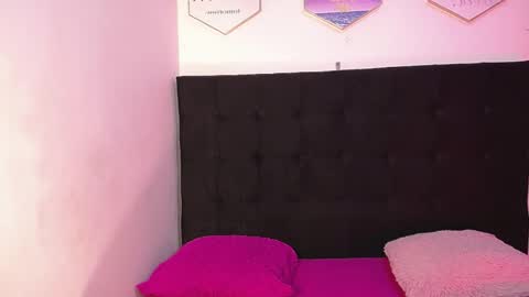 Daakota  online show from March 2026 12:20:01 PM