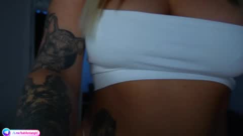 Snapshot of dakotasi chatting on February 2026 12:06:01 PM Dasha online show from February 2026 12:06:01 PM