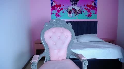 dakotta_red online show from September 2025 07:59:01 PM