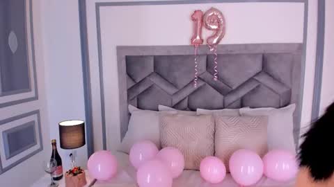    online show from September 2025 02:33:02 AM