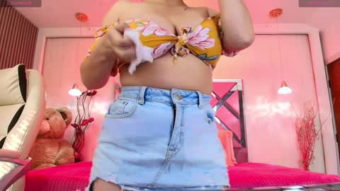 Daliia    online show from February 2025 12:33:01 PM