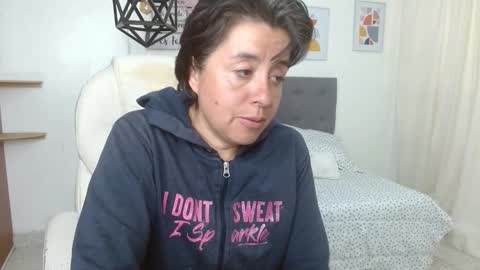 Dalila online show from October 2025 01:48:02 PM