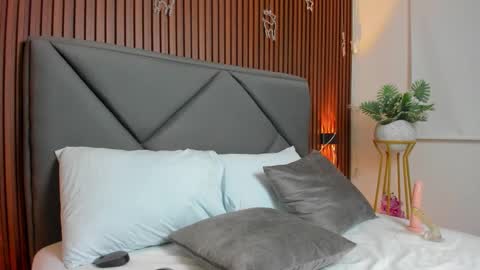 D A L I L A online show from January 2026 12:40:02 PM