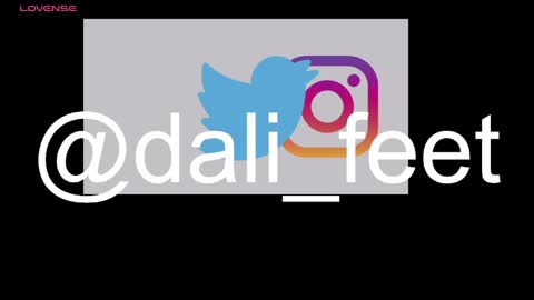 Snapshot of dalila_oficials chatting on May 2026 11:04:02 AM online show from May 2026 11:04:02 AM