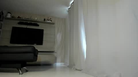 Snapshot of dalila_oficials chatting on June 2026 02:33:01 PM online show from June 2026 02:33:01 PM