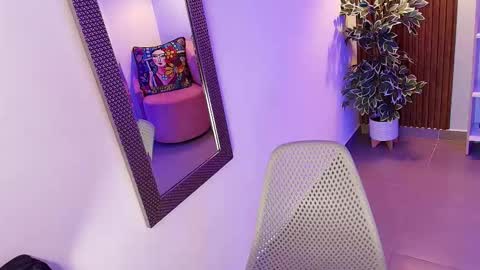 Snapshot of dalila_sky chatting on October 2025 06:09:01 PM Dalila online show from October 2025 06:09:01 PM