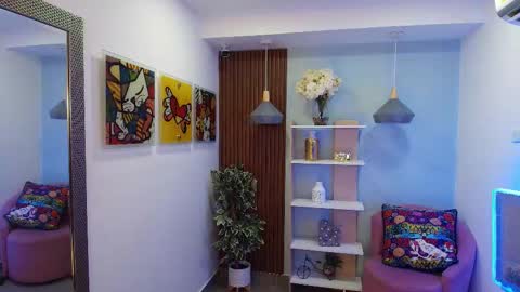 Dalila  online show from November 2025 06:07:01 PM