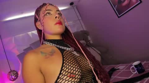 Dalila online show from December 2024 01:29:01 PM