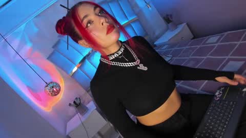 Dalila online show from December 2024 10:27:01 AM