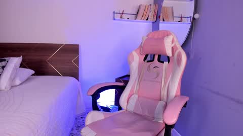 Dalyla online show from January 2025 03:51:01 PM