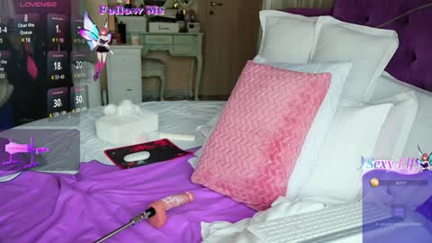 Snapshot of dalynnda25 chatting on December 2024 01:17:01 PM dalynnda25 online show from December 2024 01:17:01 PM