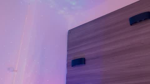         online show from February 2026 06:09:02 AM