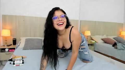 Snapshot of damaris_ponce chatting on June 2026 03:31:02 AM Damaris Ponce online show from June 2026 03:31:02 AM