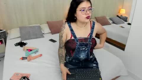 Snapshot of damaris_ponce chatting on July 2026 03:35:01 AM Damaris Ponce online show from July 2026 03:35:01 AM