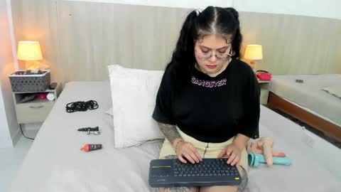 Snapshot of damaris_ponce chatting on July 2026 07:23:02 AM Damaris Ponce online show from July 2026 07:23:02 AM