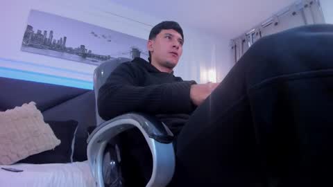 DAMIAN online show from December 2025 12:32:01 PM