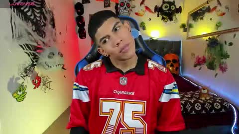 Damian online show from October 2025 03:31:02 AM