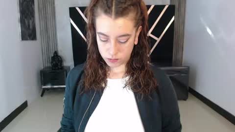 Snapshot of damiaoshun_ch chatting on July 2026 01:18:01 PM Damia online show from July 2026 01:18:01 PM