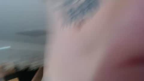 Snapshot of damiaoshun_ch chatting on July 2026 01:43:02 AM Damia online show from July 2026 01:43:02 AM