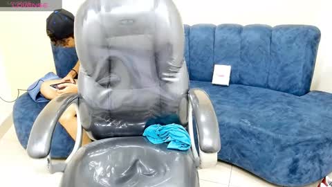 Snapshot of damibright chatting on January 2025 11:24:01 PM LIAM online show from January 2025 11:24:01 PM