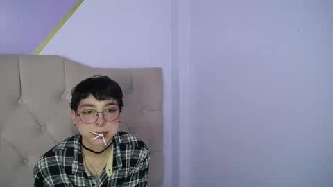 Snapshot of damiian21_ chatting on February 2025 03:43:02 PM Damiian21 online show from February 2025 03:43:02 PM