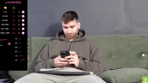 Snapshot of damonking01 chatting on December 2024 09:11:01 AM Discount ONLYFANS - online show from December 2024 09:11:01 AM