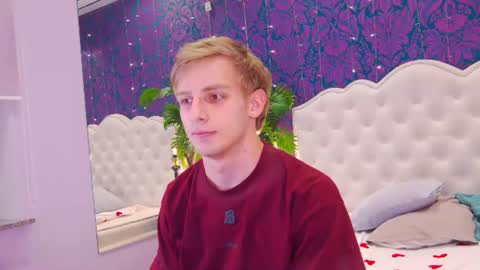Snapshot of damonlux chatting on June 2026 06:33:02 AM Damon online show from June 2026 06:33:02 AM
