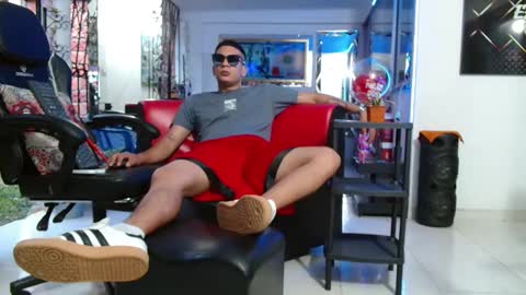 Snapshot of damyan_2003 chatting on October 2025 10:29:02 PM damyan_2003 online show from October 2025 10:29:02 PM