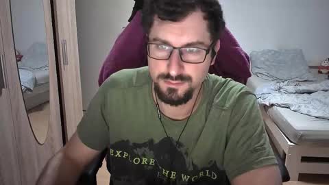 King Dan online show from September 2025 08:03:01 PM