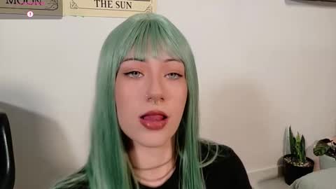 Bluemoon online show from December 2025 07:32:01 PM