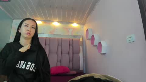    online show from December 2024 07:22:01 PM